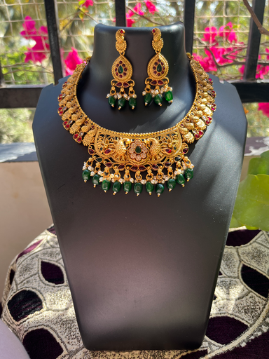 Elegant Peacock motif necklace