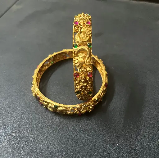 Matt Finish Peacock motif Bangle